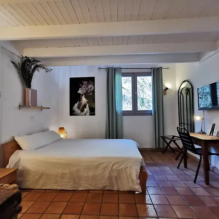 Logis Le Moulin De La Pipe 3*