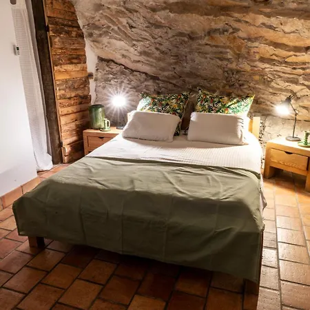 Logis Le Moulin De La Pipe Hotel