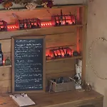 Hotel Logis Le Moulin De La Pipe 3*