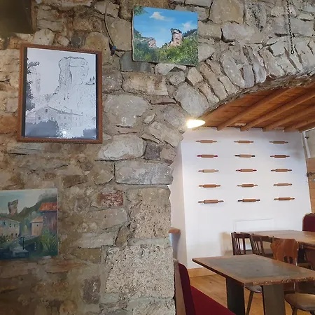 Le Moulin De La Pipe - Logis Restaurant Hotel