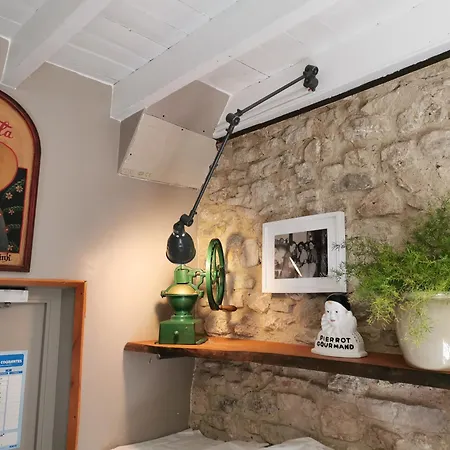 Hotel Logis Le Moulin De La Pipe 3*