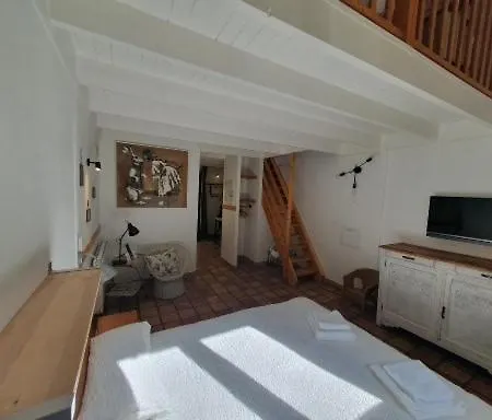 Hotell Logis Le Moulin De La Pipe 3*