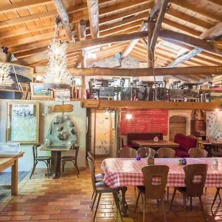 Hotel Le Moulin De La Pipe - Logis Restaurant 3*